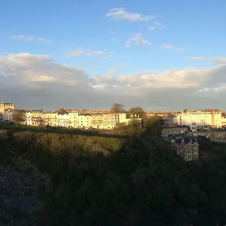 شقة Beautiful Georgian In Clifton Village بريستول